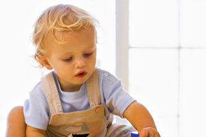 Как воспитывать ребенка в возрасте полутора лет: особенности развития